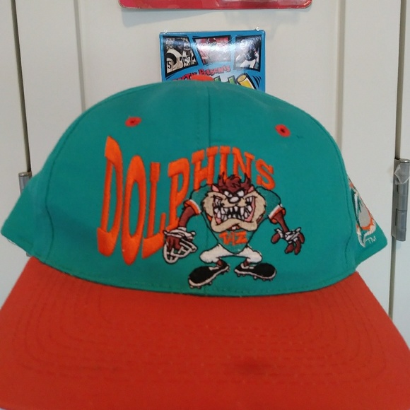 Warner Bros. Other - Vintage 1993 Miami Dolphins Looney Tunes Taz Hat